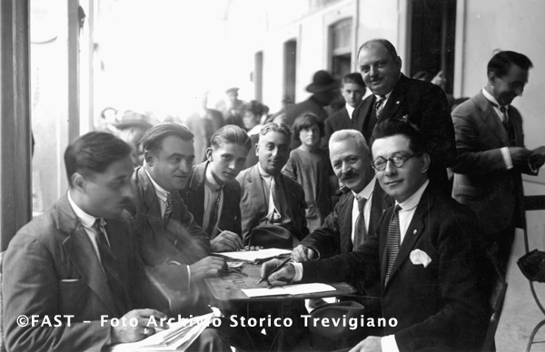 Vittorio Veneto, Giornalisti al CaffŽ Unione